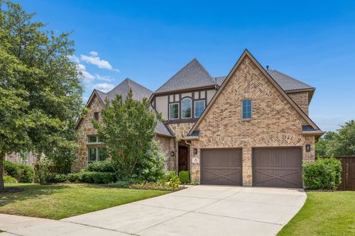134 Santa Rosa Way, Irving, TX, 75062-4715 | Card Image