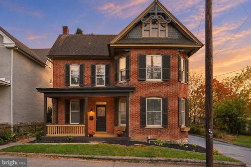 434 W Main St, WAYNESBORO, PA, 17268-1414 | Card Image