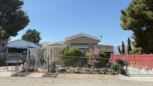 5019 Shawnee Dr, Weldon, CA, 93283-9710 | Card Image