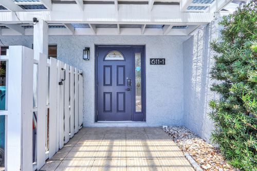 1-611 Ne 12th Ter, Boynton Beach, FL, 33435-3264 | Card Image