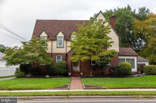 250 Delaware St, WOODBURY, NJ, 08096-5807 | Card Image