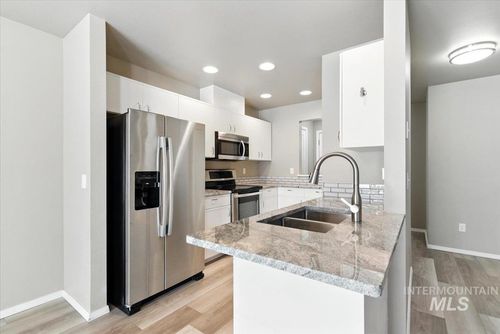 5518 S Adonis Pl, Boise, ID, 83716-6950 | Card Image