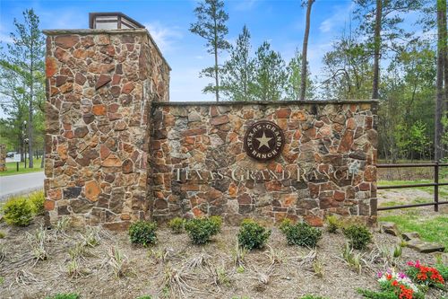 12-22-76 Granite Road, Huntsville, TX, 77304 | Card Image