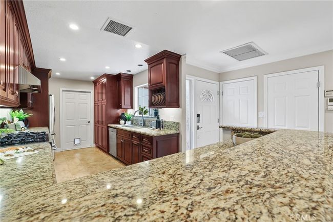 77 Seton Rd, House other with 3 bedrooms, 3 bathrooms and 2 parking in Irvine CA | Image 18