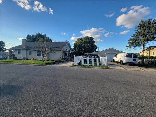 3 N Jerome St, ALLENTOWN, PA, 18109-2215 | Card Image