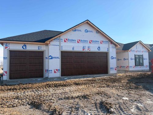 5070 Chickadee Dr, Woodburn, IN, 46797-9812 | Card Image