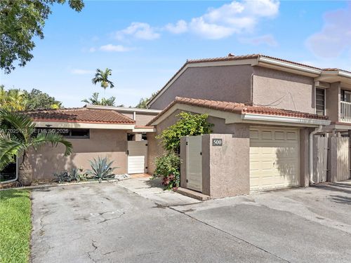 17-500 Bonnie Brae Way, Hollywood, FL, 33021-2905 | Card Image