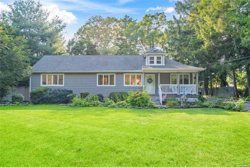 563 Ackerson Blvd, Brightwaters, NY, 11718-1720 | Card Image