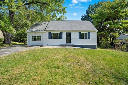 10060 Ronnie Rd, Cincinnati, OH, 45215-1319 | Card Image