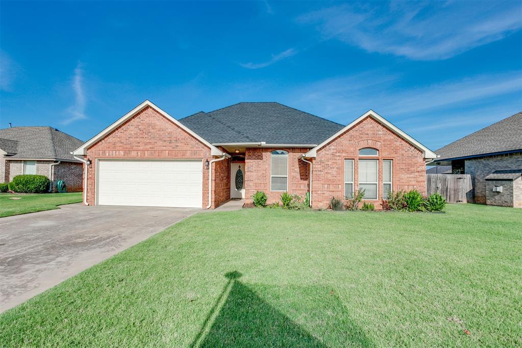 Cherokee Way, Mustang, OK 73064