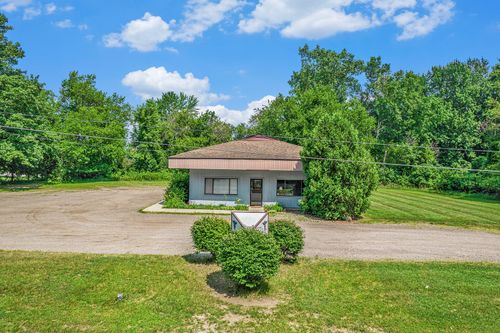 4821 Lansing Ave, Jackson, MI, 49201-8241 | Card Image