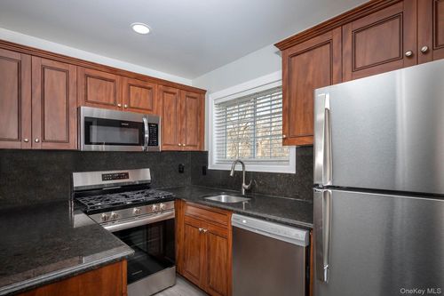 apt-1-4b-1 Presidents Dr, Port Jefferson, NY, 11777-2049 | Card Image