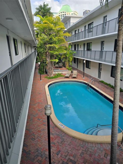 apt-s302-3240 Mary St, Miami, FL, 33133-5274 | Card Image