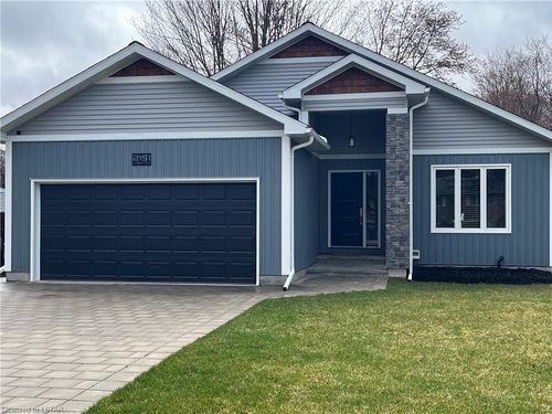 2151 Queen St E, Sault Ste. Marie, ON, P6A5T6 | Card Image