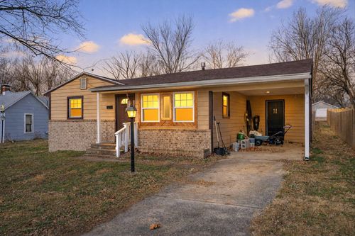 115 W Lee St, Aurora, MO, 65605-1155 | Card Image