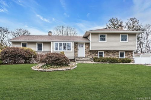 5 Nita St, East Northport, NY, 11731-5035 | Card Image