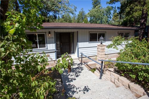 32220 Mohan Way, Running Springs, CA, 92382 | Card Image