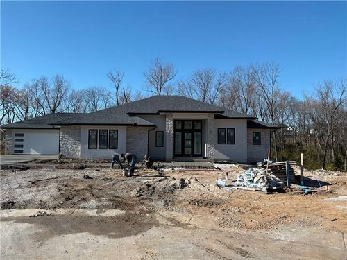 7260 Nw Pampas Ln, Parkville, MO, 64152-3421 | Card Image