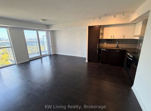 2911-125 Redpath Ave, Toronto, ON, M4S0B5 | Card Image