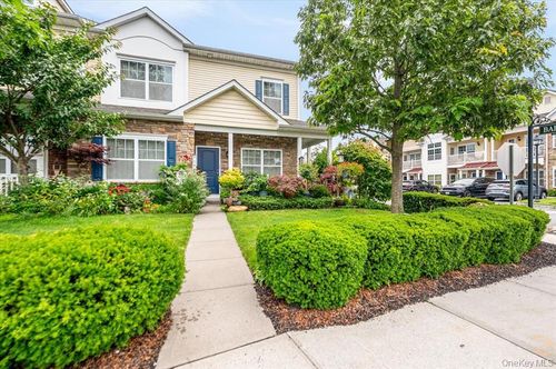 53 Barley Ln, Patchogue, NY, 11772-4177 | Card Image