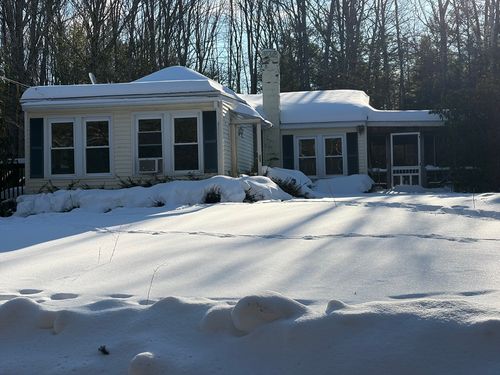 11 S Chesterfield Rd, Goshen, MA, 01032-9701 | Card Image