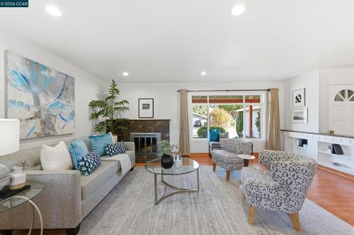 31565 Medinah St, Hayward, CA, 94544-8033 | Card Image