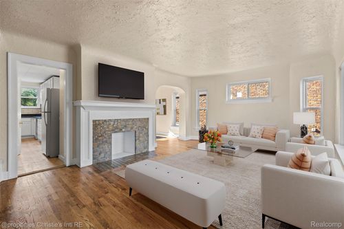 17151 San Juan Dr, Detroit, MI, 48221-2622 | Card Image