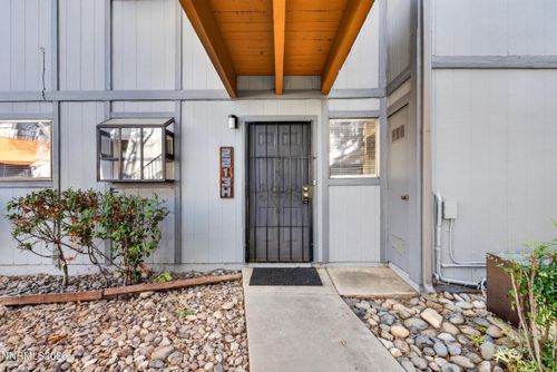 h-2213 Kietzke Ln, Reno, NV, 89502-3637 | Card Image