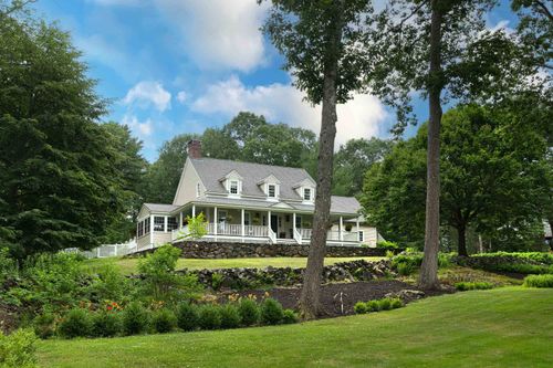 8 Old Seabury Rd, York, ME, 03909-5141 | Card Image