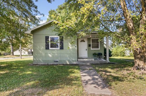 451 S Allen St, CENTRALIA, MO, 65240-1506 | Card Image