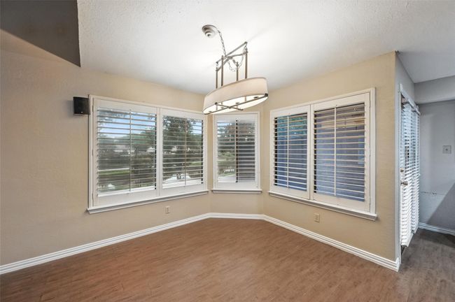 APT-180 - 543 Ranch Trl, Condo with 3 bedrooms, 2 bathrooms and null parking in Irving TX | Image 5