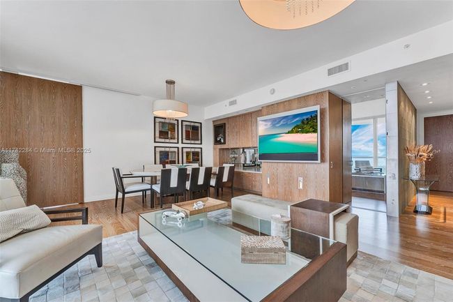 APT-2011 - 19400 Turnberry Way, Condo with 3 bedrooms, 3 bathrooms and null parking in Aventura FL | Image 14