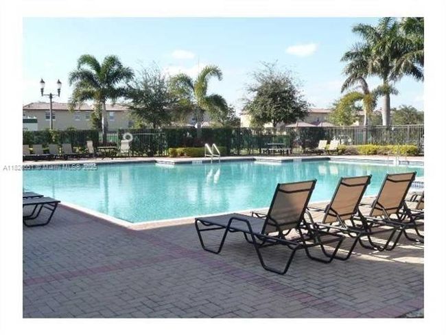 1810 - 14663 Sw 9 Th St, Townhouse with 3 bedrooms, 4 bathrooms and null parking in Pembroke Pines FL | Image 5