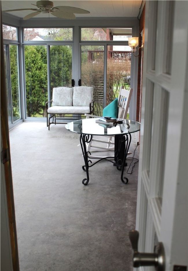 Double access to Sunroom from DR-LR | Image 22