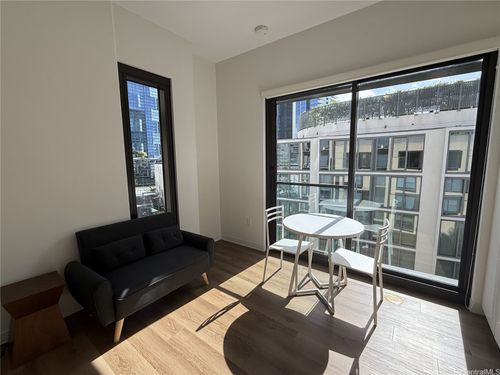 apt-701-987 Queen St, Honolulu, HI, 96814-5268 | Card Image