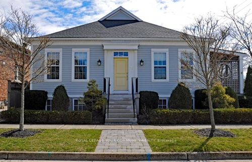 39 Colonel Cohoe St, Niagara on the Lake, ON, L0S1J0 | Card Image