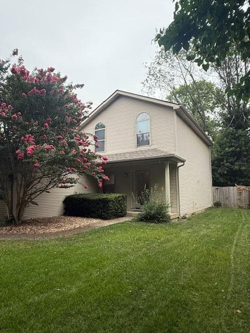 n-285 Rosemont Gdn, Lexington, KY, 40503-1800 | Card Image