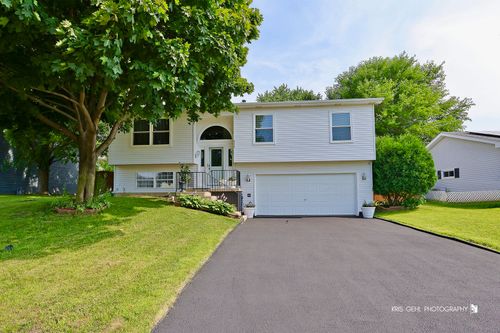 4114 Luckie Ct, Zion, IL, 60099-1912 | Card Image