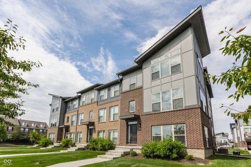 13330 Saxony Blvd W, Fishers, IN, 46037-6364 | Card Image