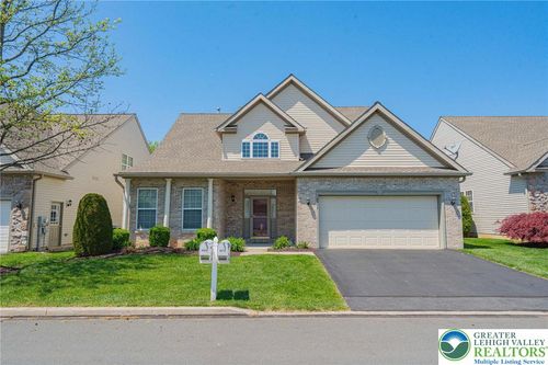 6634 Blue Heather Ct, Macungie, PA, 18062-8493 | Card Image