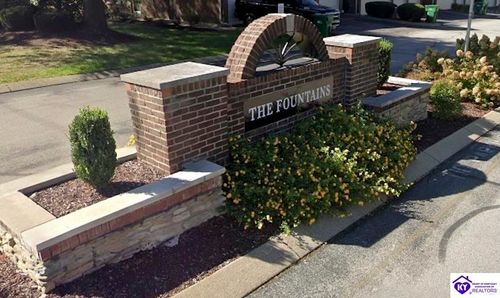 8337 Grand Trevi Drive, Louisville, KY, 40228 | Card Image