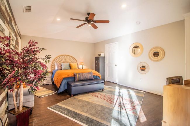 148 Pony Express Trl, House other with 3 bedrooms, 2 bathrooms and null parking in Buffalo Springs TX | Image 13