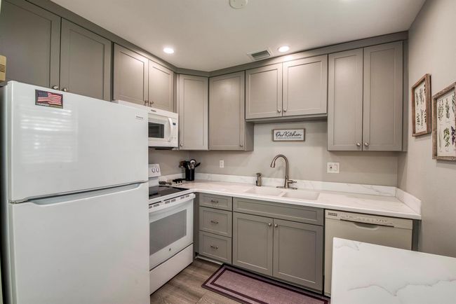 APT-114-6 - 2929 Se Ocean Blvd, Condo with 2 bedrooms, 2 bathrooms and null parking in Stuart FL | Image 8