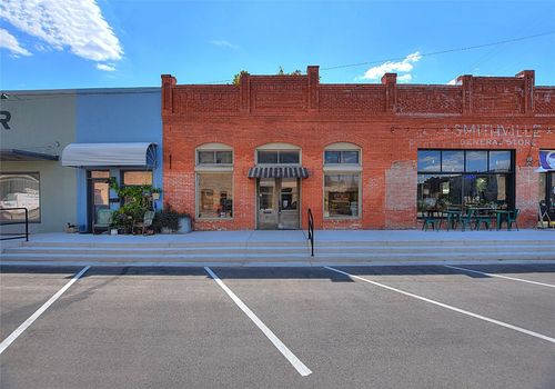 110 Ne 2nd St, Smithville, TX, 78957-1808 | Card Image