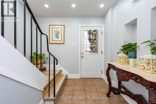 116-1538 Lancaster Dr, Oakville, ON, L6H2Z3 | Card Image