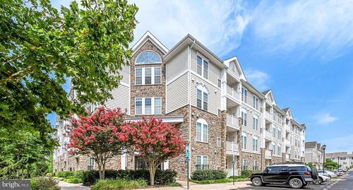 108-24701 Byrne Meadow Sq, Aldie, VA, 20105-3057 | Card Image