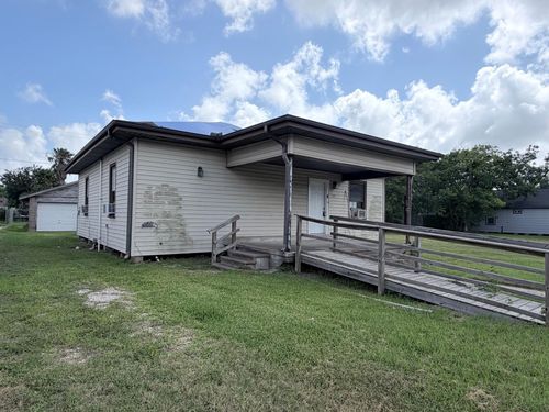 419 W 2nd St, Freeport, TX, 77541-5783 | Card Image