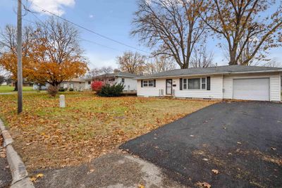 1702 Hammond Avenue, House other with 3 bedrooms, 2 bathrooms and null parking in Waterloo IA | Image 2