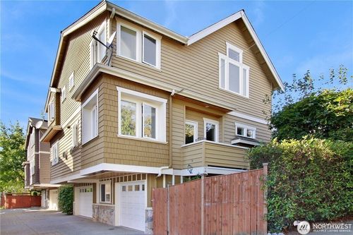 1136 23rd Ave S, Seattle, WA, 98144-3027 | Card Image