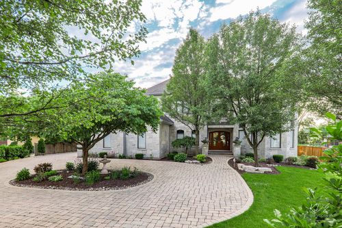 904 S Edgewood Ln, Mount Prospect, IL, 60056-4059 | Card Image